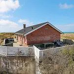 Hébergement de vacances 4 Star Holiday Home In Lokken