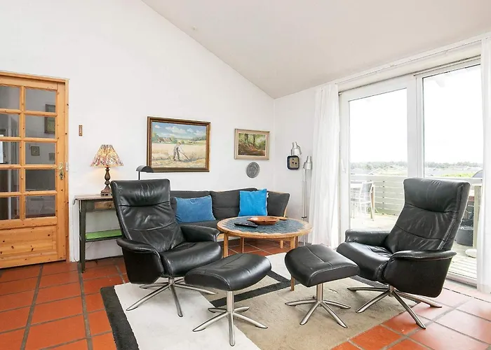 בית נופש Panoramic Seaside Retreat - By Traum לוקן