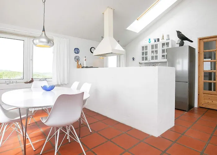 בית נופש Panoramic Seaside Retreat - By Traum *