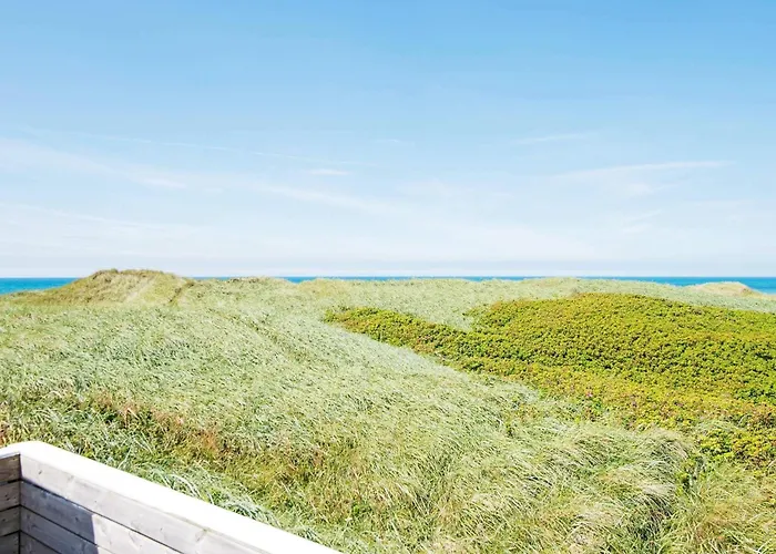 בית נופש Panoramic Seaside Retreat - By Traum *
